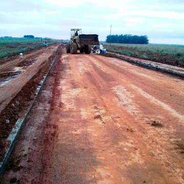 Fiscalización de la Construcción de Obras de Pavimentación Tipo Empedrado e Infraestructuras en la Red Vial Nacional” Tramos: Santa Rita – San Ignacio, Yabebyry – Santa Rita (Dep. Misiones) y Ruta 8 (San Miguel) - 3 de Mayo – y Desvío a Lima (Dep. Caazapá) totalizando 78,15 km.